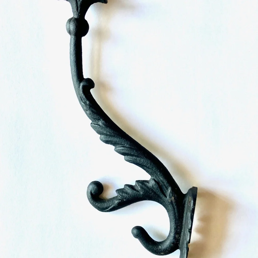 Vintage Black Triple Hook Victorian Ornate Cast Iron Made in Michigan USA 8-1/2